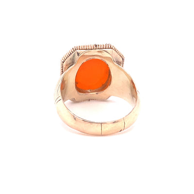 Hip to Be Square - Alter Ring mit Karneol