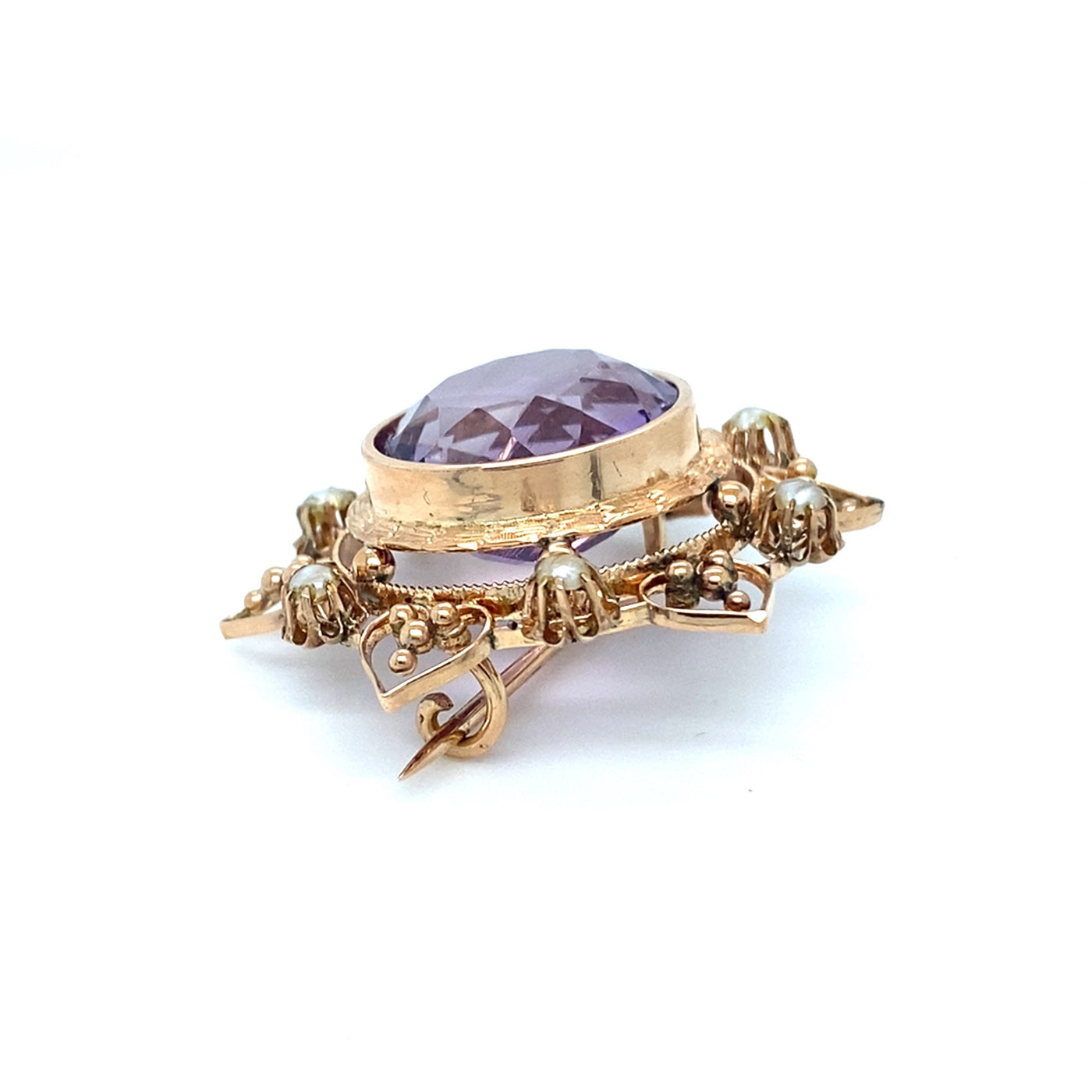 Beautiful Curves - Hübsche Goldbrosche mit Amethyst