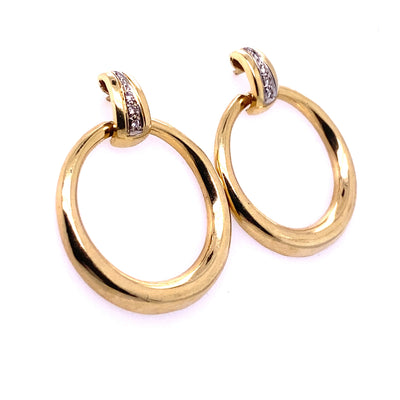 Jewel in a Circle - Goldene Ohrringe mit Diamanten