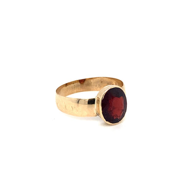 Oval Garnet - Puristischer Granatring