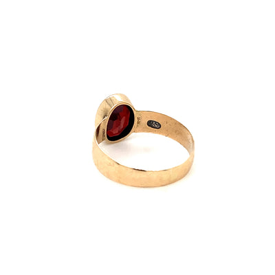 Oval Garnet - Puristischer Granatring