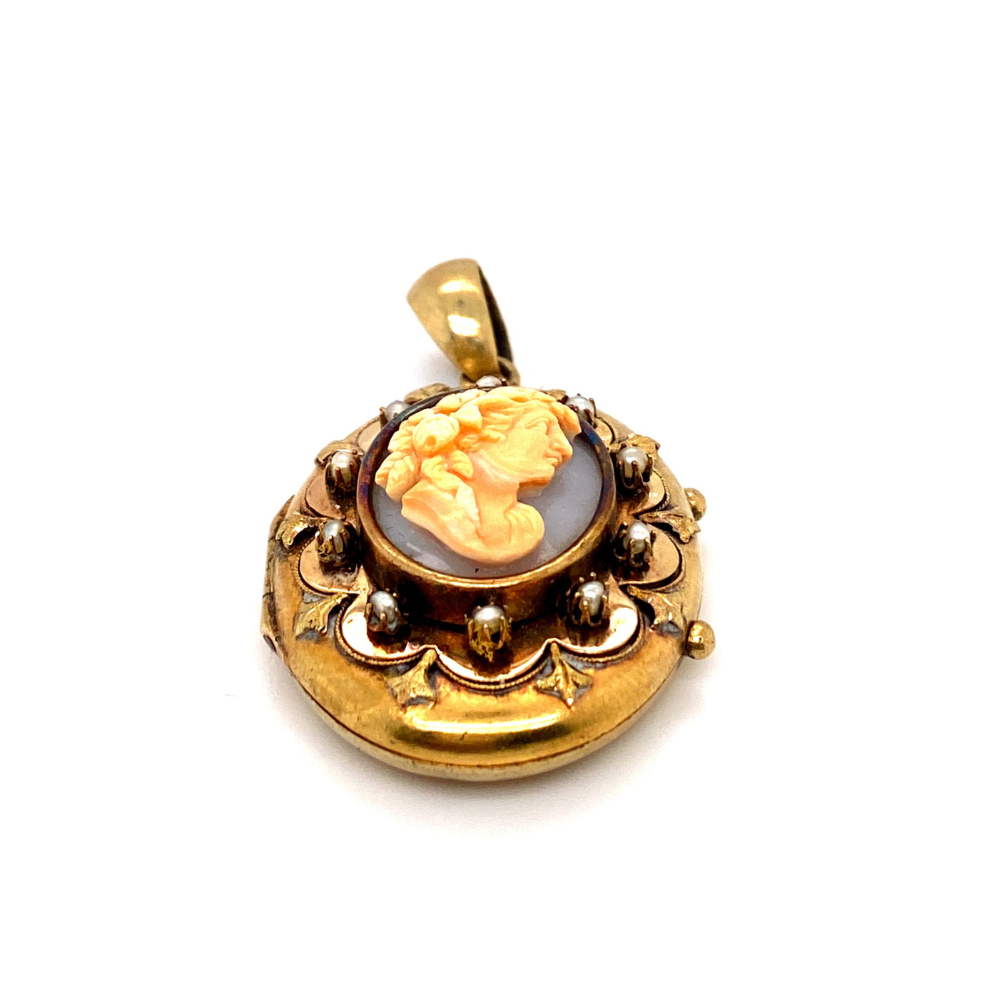 Golden Locket - Medaillon mit einer Muschelkamee