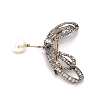 Take a bow - Feine Schleifenbrosche mit Diamanten und Perle
