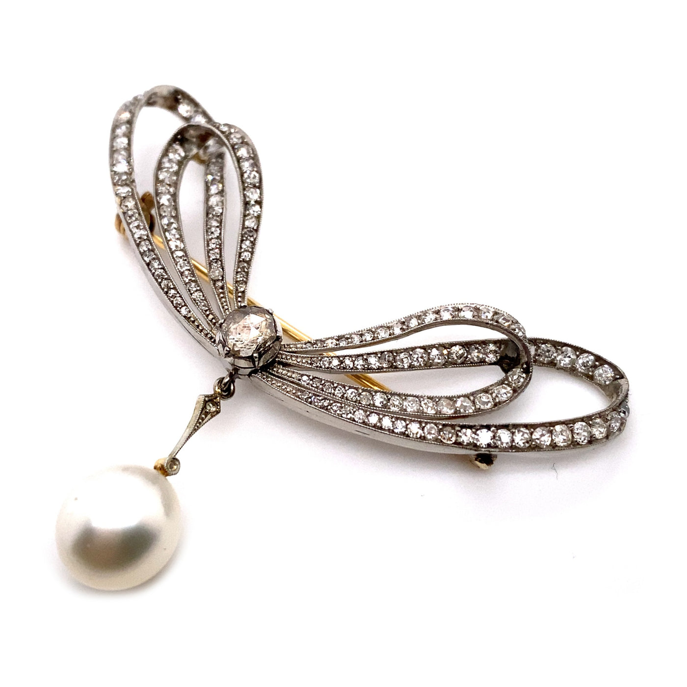 Take a bow - Feine Schleifenbrosche mit Diamanten und Perle