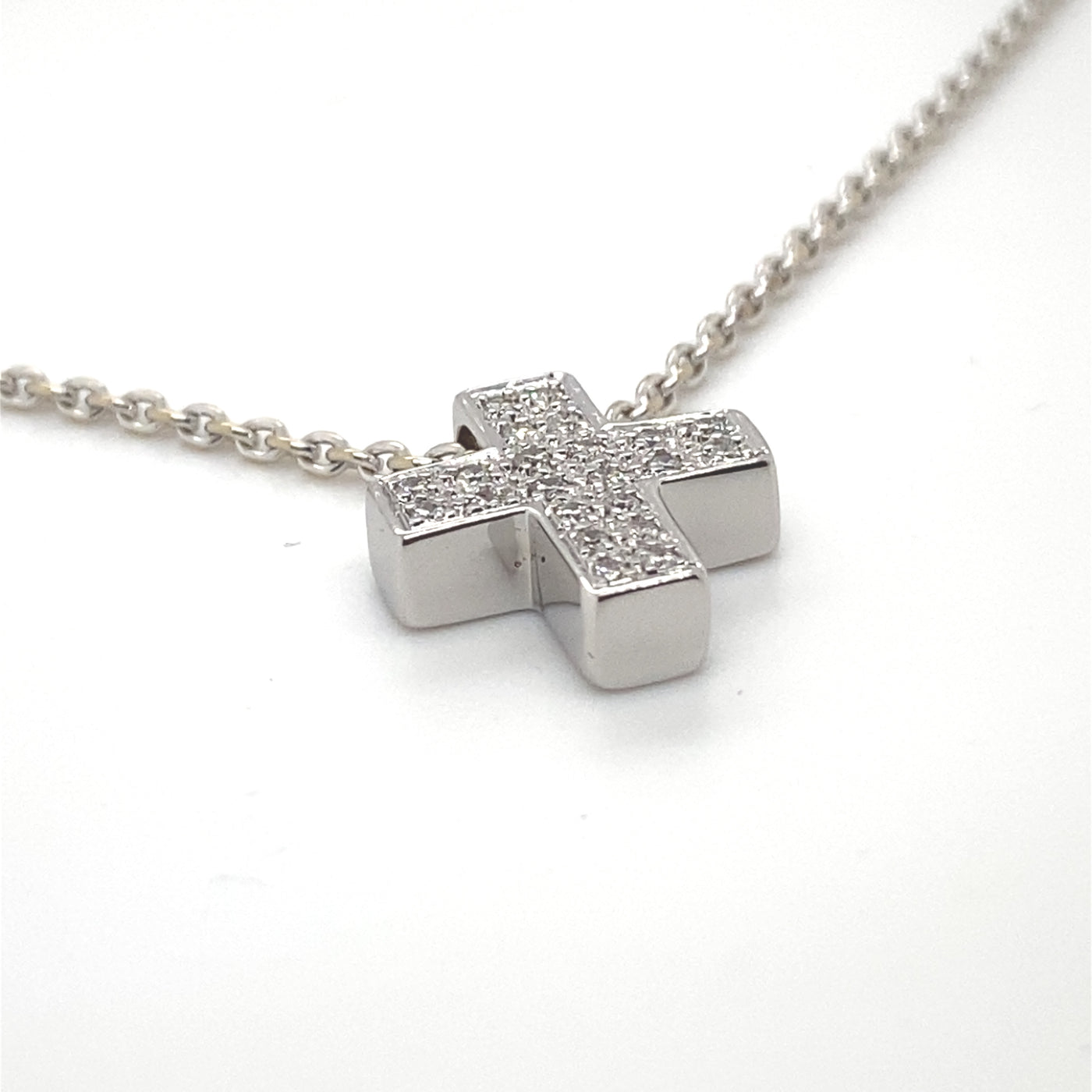 Faith, Love, Hope - Edles Weißgoldkreuz mit Diamanten