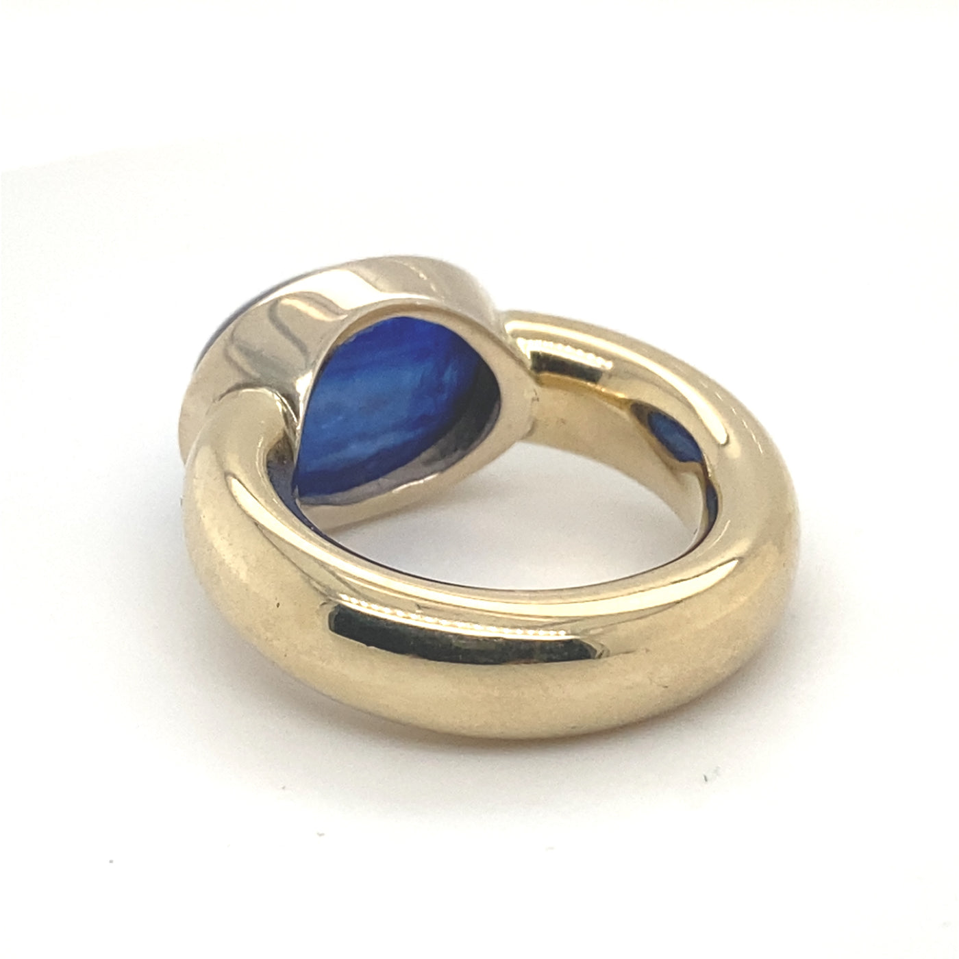 Beautiful Blue - Massiver Goldring mit großem Saphir