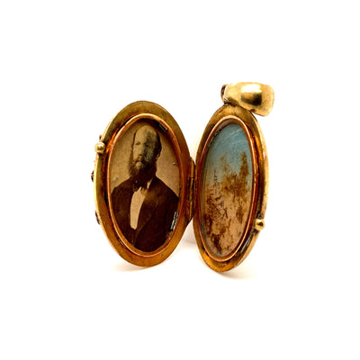 Golden Locket - Medaillon mit einer Muschelkamee