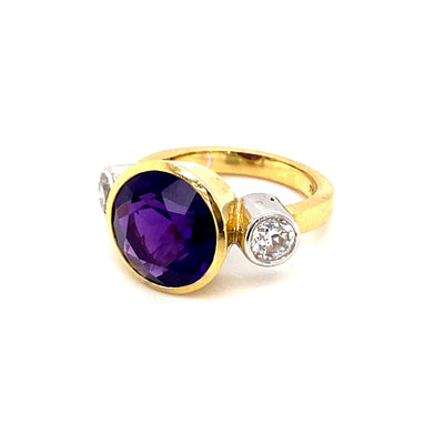 Toxic Purple - Goldring mit Amethyst und Diamanten