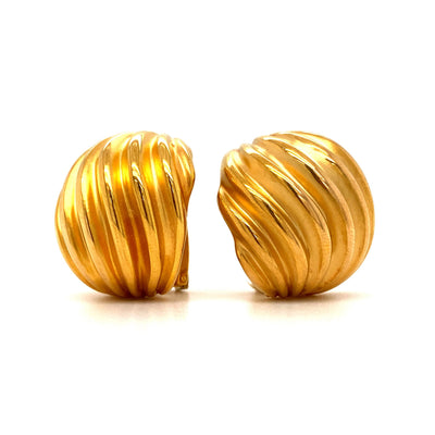 Riding the Waves of Gold - Extravagante Goldohrclips