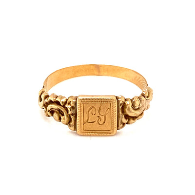 Feiner Monogrammring aus Gold um 1900