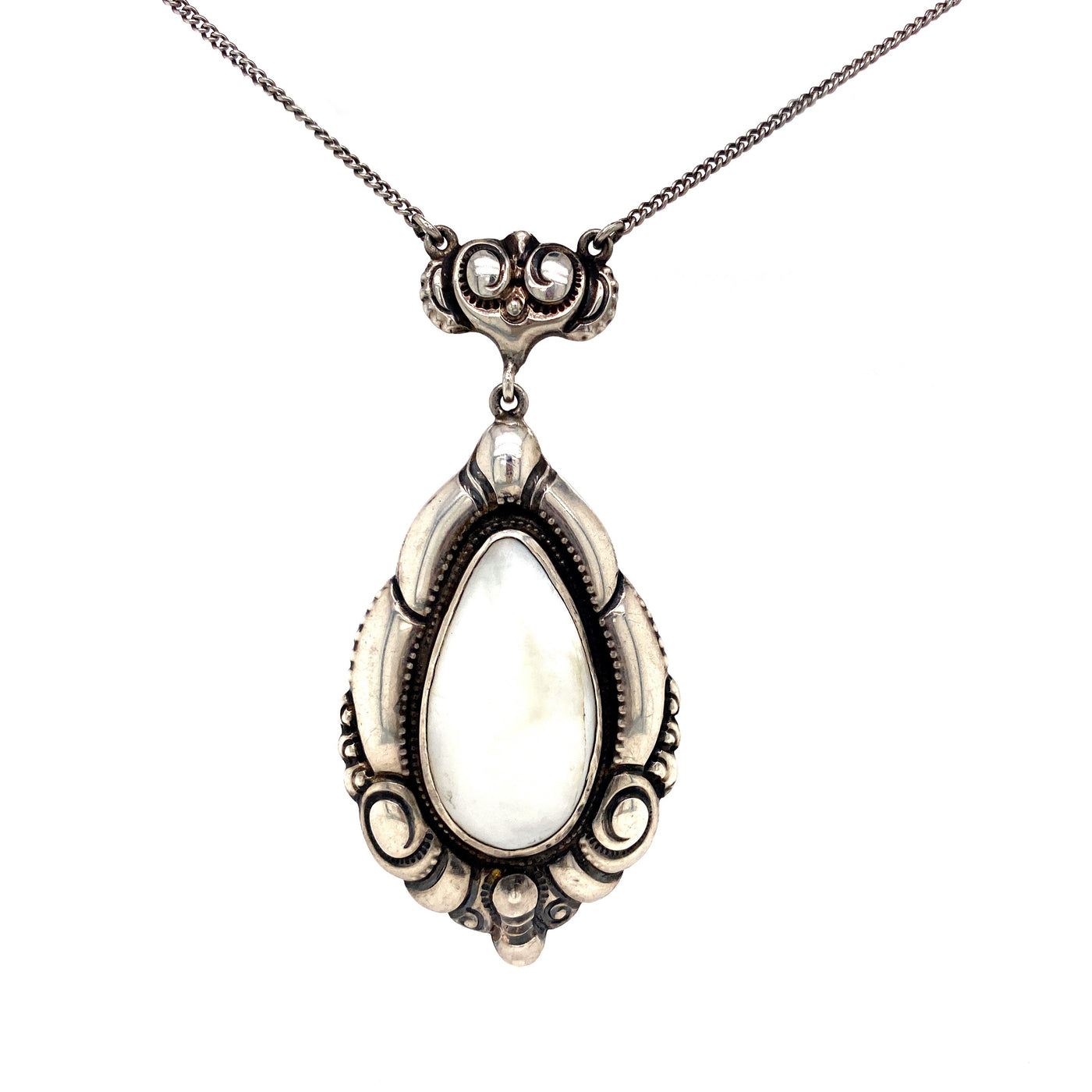 Shimmering Mother of Pearl - Schönes Jugendstilcollier