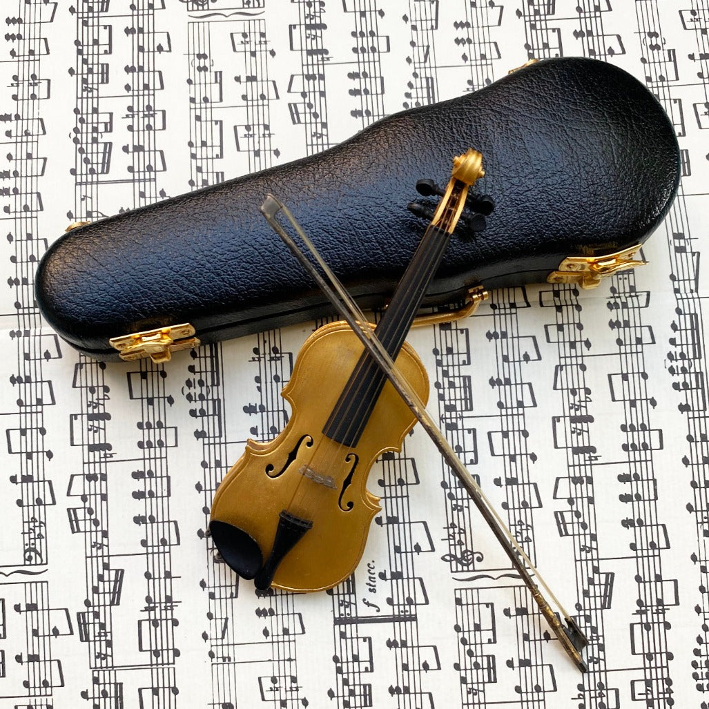 I Hear Violins - Kleines Instrument