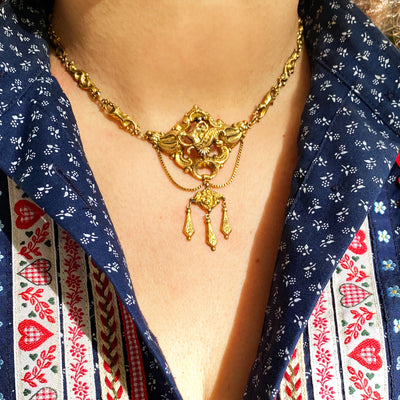 Fancy Smugness - Dekoratives Biedermeiercollier Gold