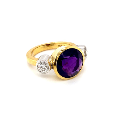 Toxic Purple - Goldring mit Amethyst und Diamanten