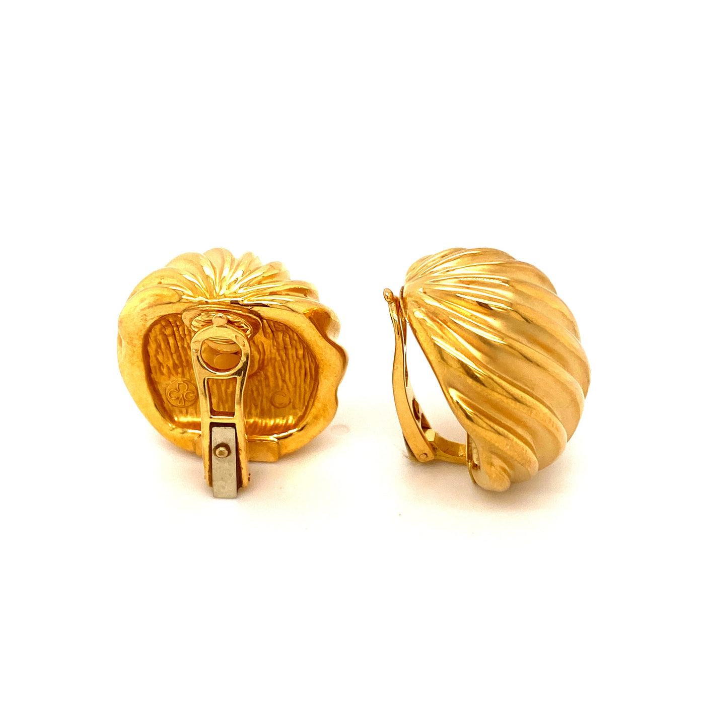Riding the Waves of Gold - Extravagante Goldohrclips