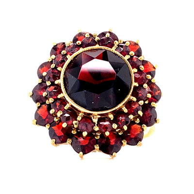 Red, Red, Ring - Klassischer Granatring in Gold