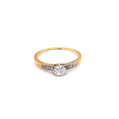 Simplicius - Feiner Ring mit Diamanten
