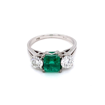 Colombian Green - Smaragdring mit Diamanten